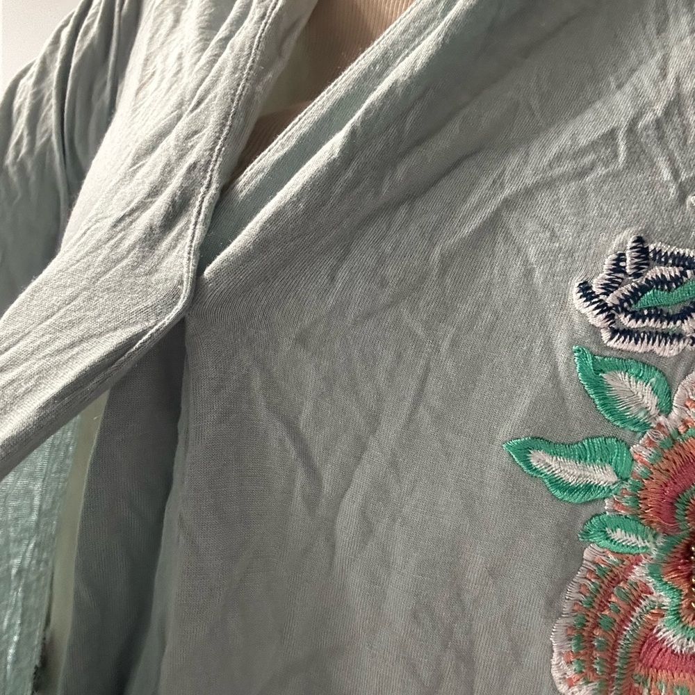 Akemi + Kin Anthropologie embroidered Light Sage Long-Sleeve Women’s Top - Picture 6 of 6
